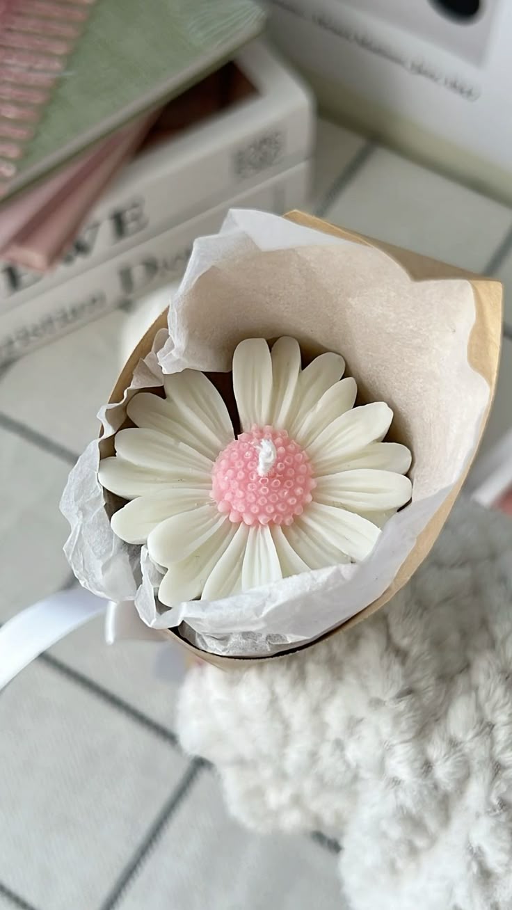 daisy candle bouquet